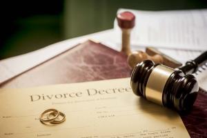 divorce degree with rings