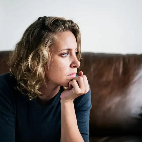 a divorced woman in St. Louis